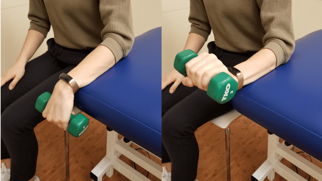 تمرین چرخش مچ با وزنه سبک یا بطری آب